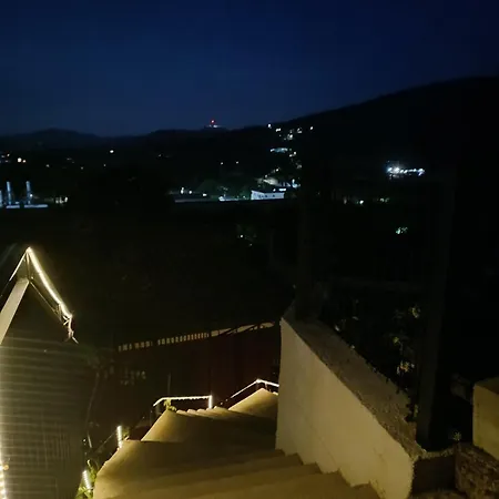L'arco Alloggio per agriturismo *